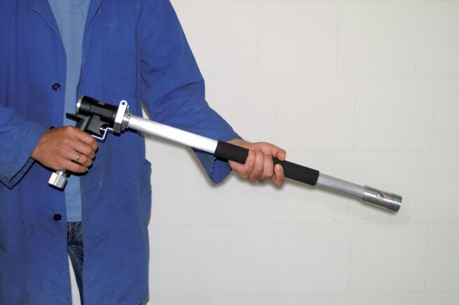 Exemplary representation: CANNON blowgun with standard nozzle (1200 mm) and comfort actuator